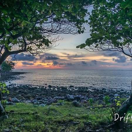 Driftwood Hostel And Bungalows Đảo Koh Rong Samloem Ngoại thất bức ảnh