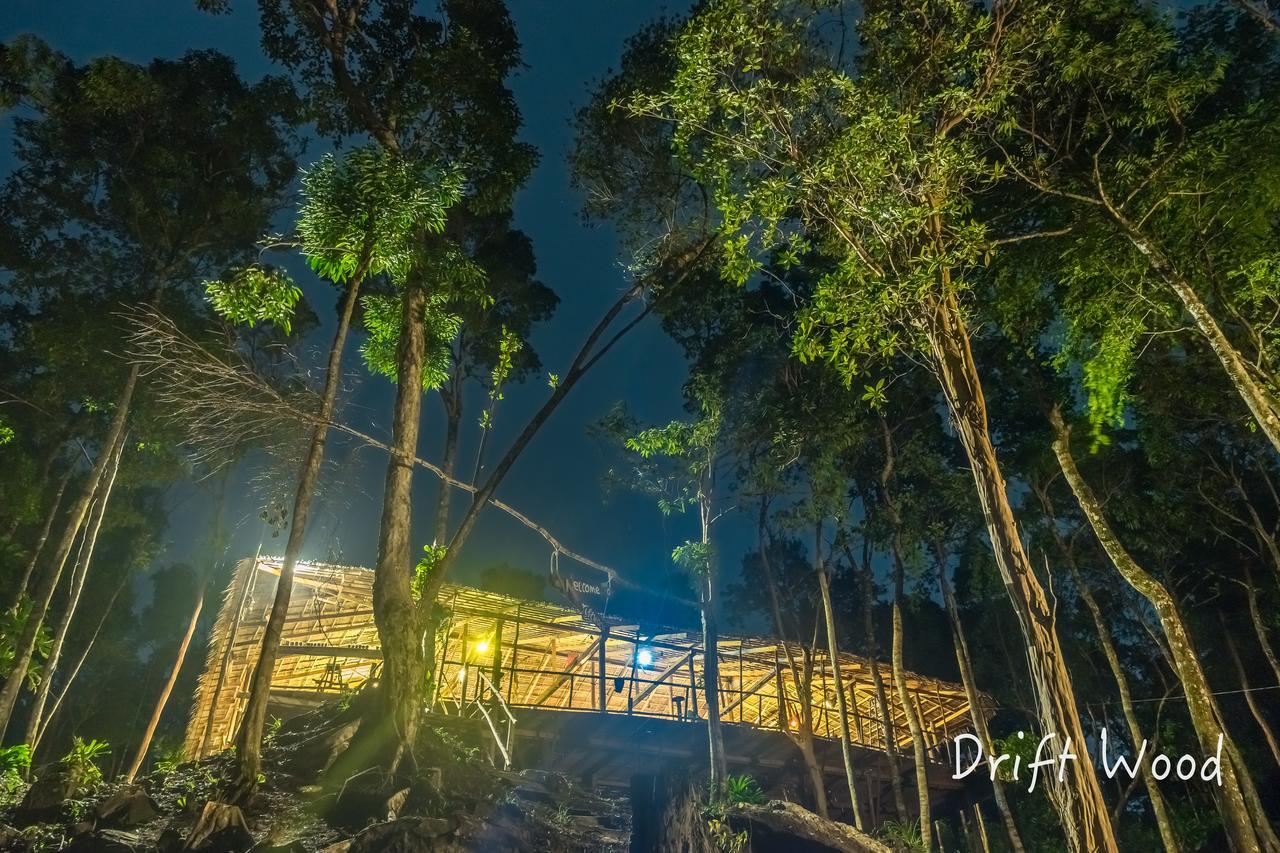 Driftwood Hostel And Bungalows Đảo Koh Rong Samloem Ngoại thất bức ảnh