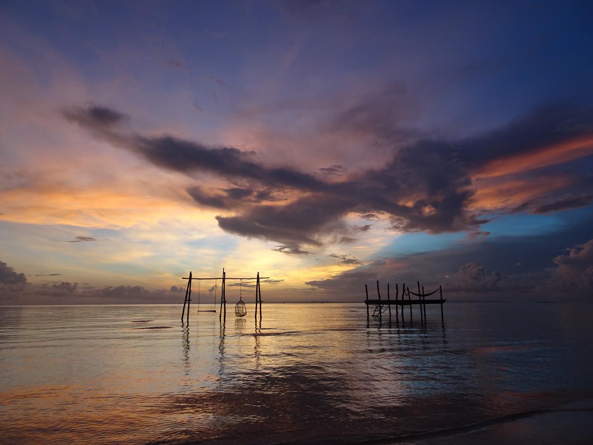 Driftwood Hostel And Bungalows Đảo Koh Rong Samloem Ngoại thất bức ảnh