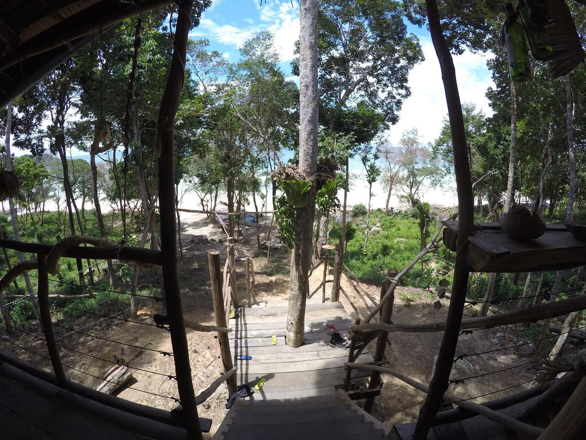 Driftwood Hostel And Bungalows Đảo Koh Rong Samloem Ngoại thất bức ảnh