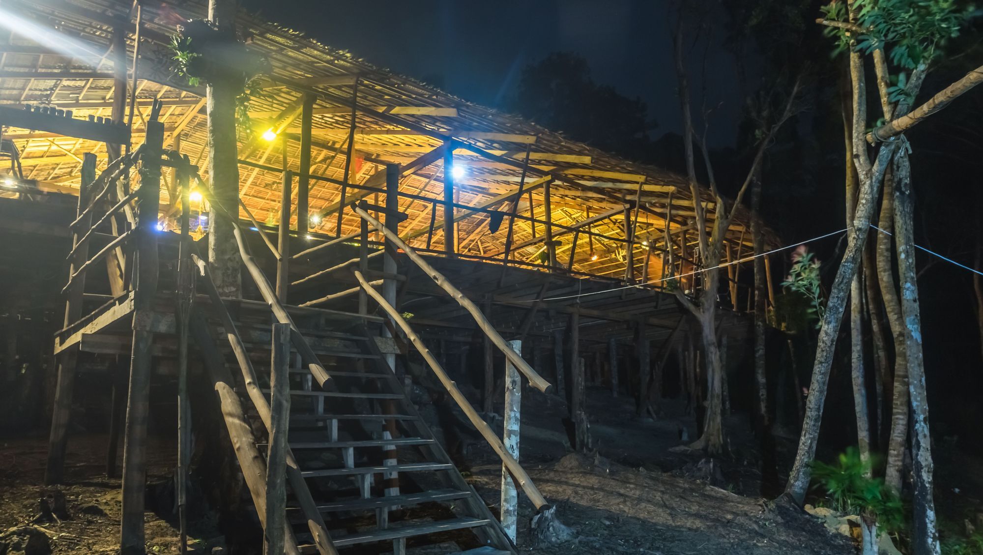 Driftwood Hostel And Bungalows Đảo Koh Rong Samloem Ngoại thất bức ảnh