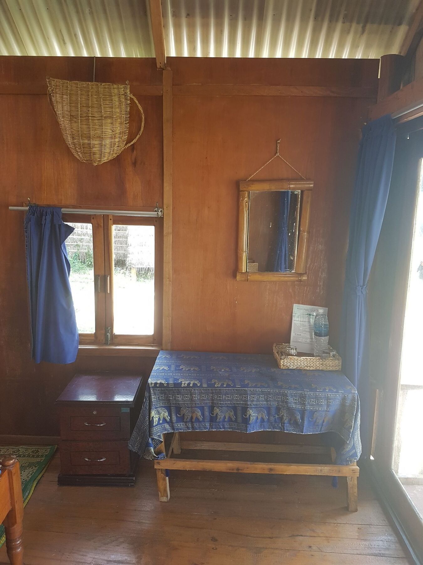 Driftwood Hostel And Bungalows Đảo Koh Rong Samloem Ngoại thất bức ảnh
