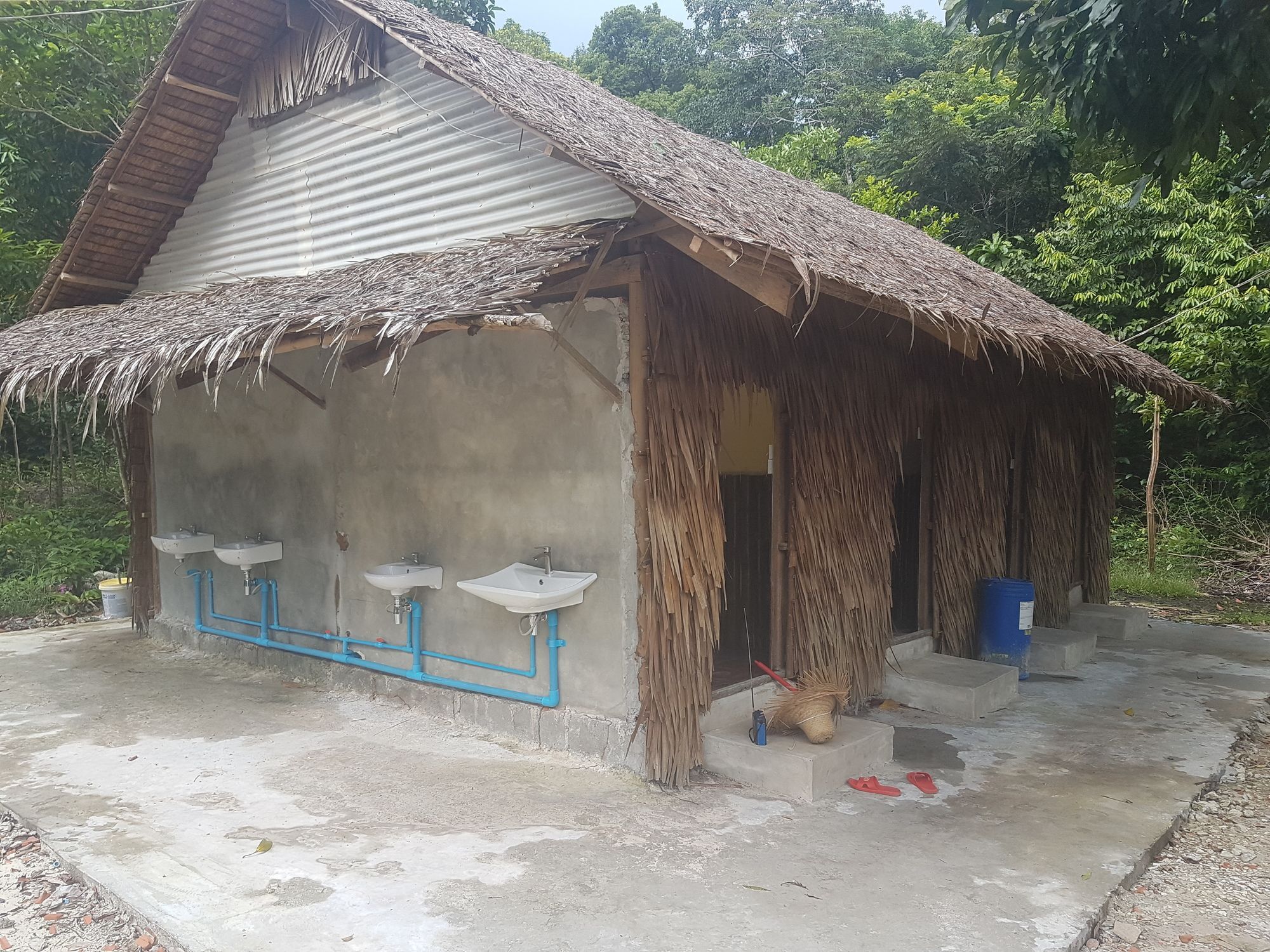 Driftwood Hostel And Bungalows Đảo Koh Rong Samloem Ngoại thất bức ảnh